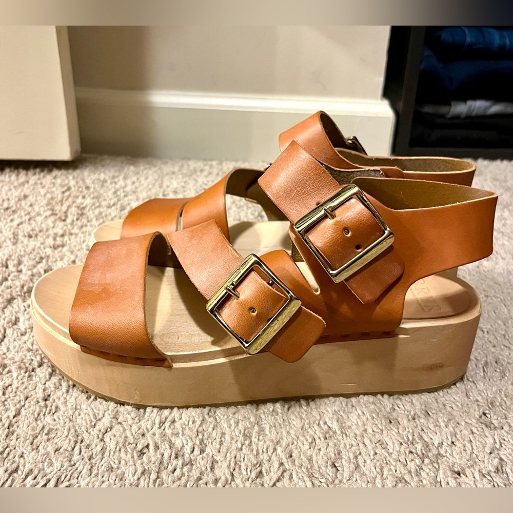 BRYR platform sandals